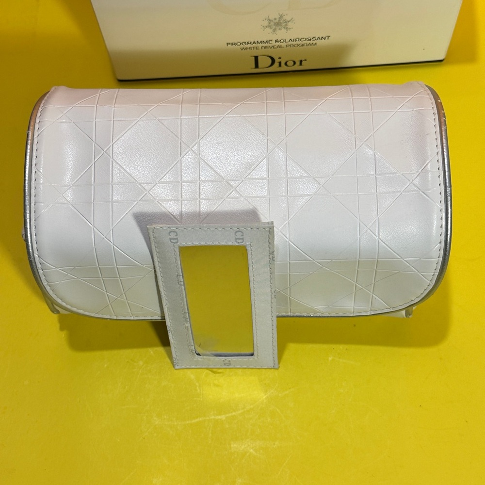 Dior Snow White Cosmetic Bag mirror included - Picture 8 of 13